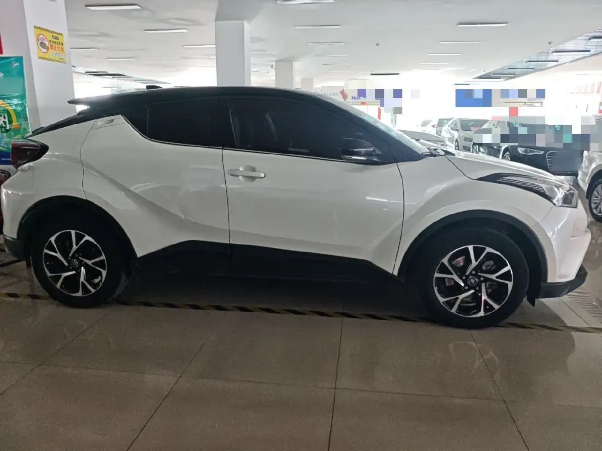 2018 Toyota C-HR 2.0L 171HP L4 CVT,autocango,china used car exporter,china ev exporter,chinese used car exporter,chinese used ev exporter