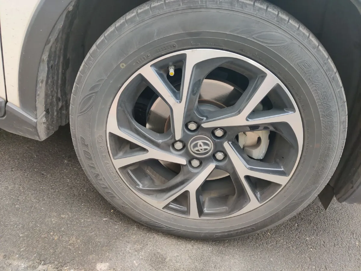 2018 Toyota C-HR 2.0L 171HP L4 CVT,autocango,china used car exporter,china ev exporter,chinese used car exporter,chinese used ev exporter