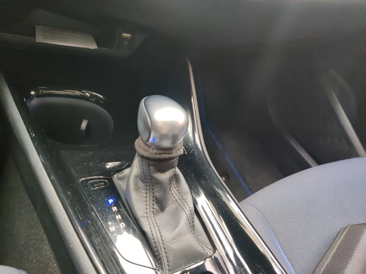 2018 Toyota C-HR 2.0L 171HP L4 CVT,autocango,china used car exporter,china ev exporter,chinese used car exporter,chinese used ev exporter