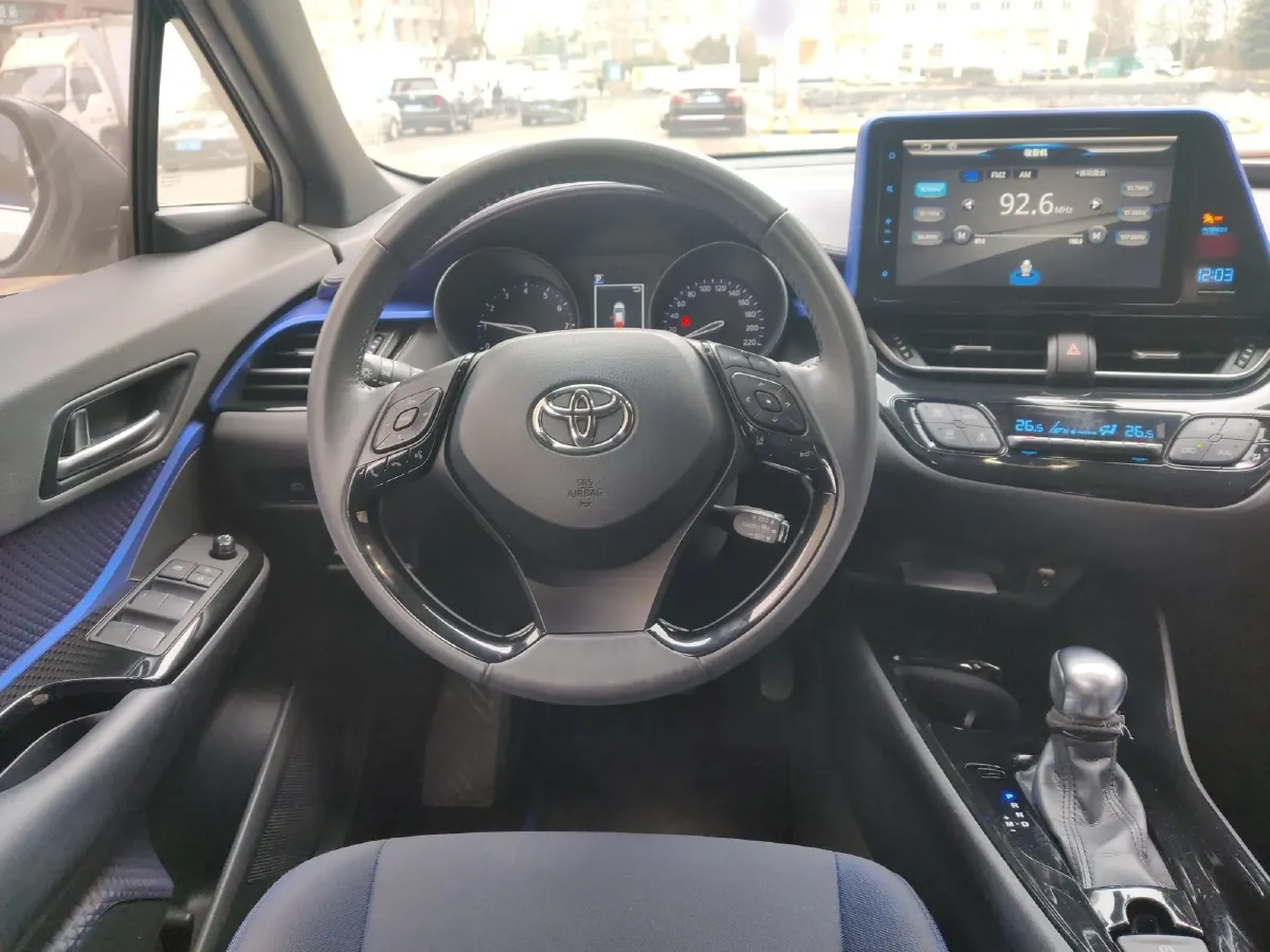 2018 Toyota C-HR 2.0L 171HP L4 CVT,autocango,china used car exporter,china ev exporter,chinese used car exporter,chinese used ev exporter