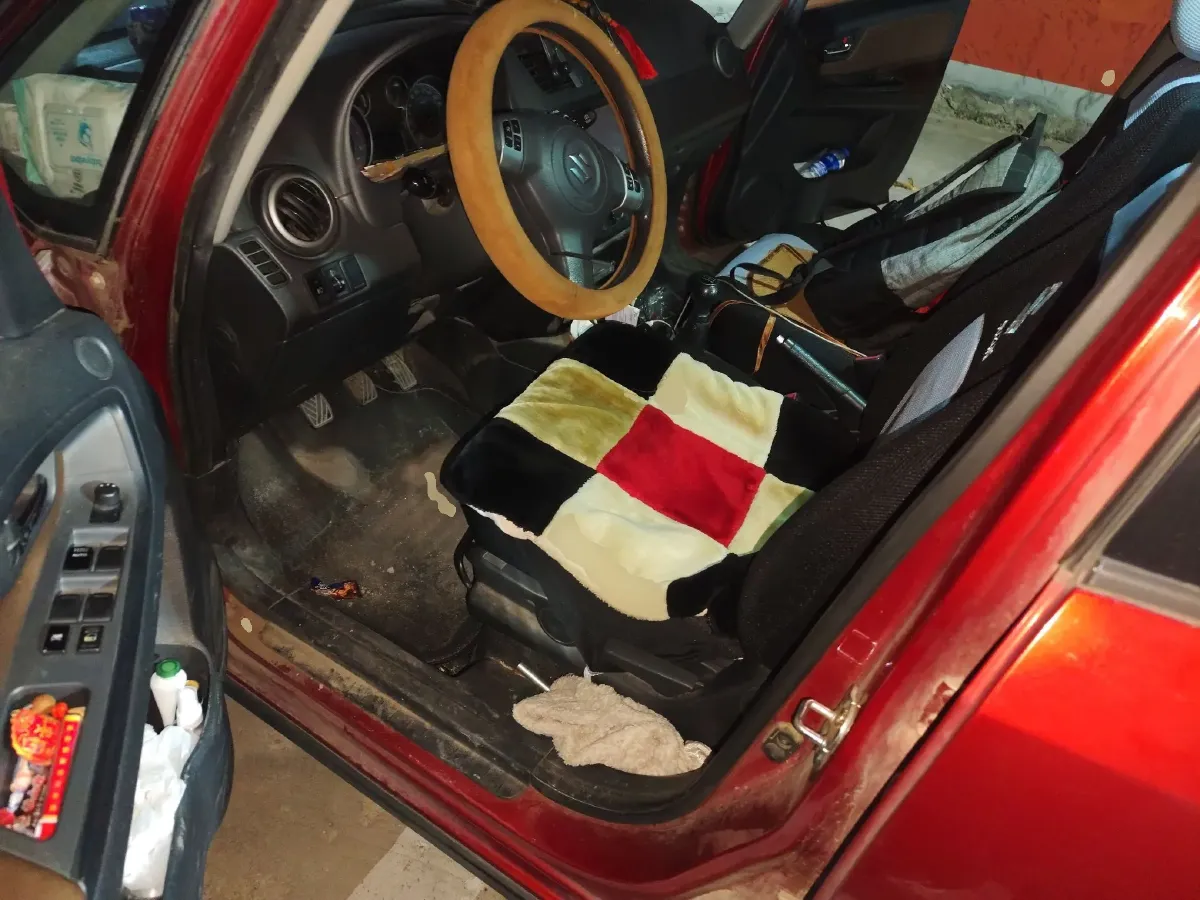 2011 Suzuki SX4 1.6L 109HP L4 5MT,autocango,china used car exporter,china ev exporter,chinese used car exporter,chinese used ev exporter