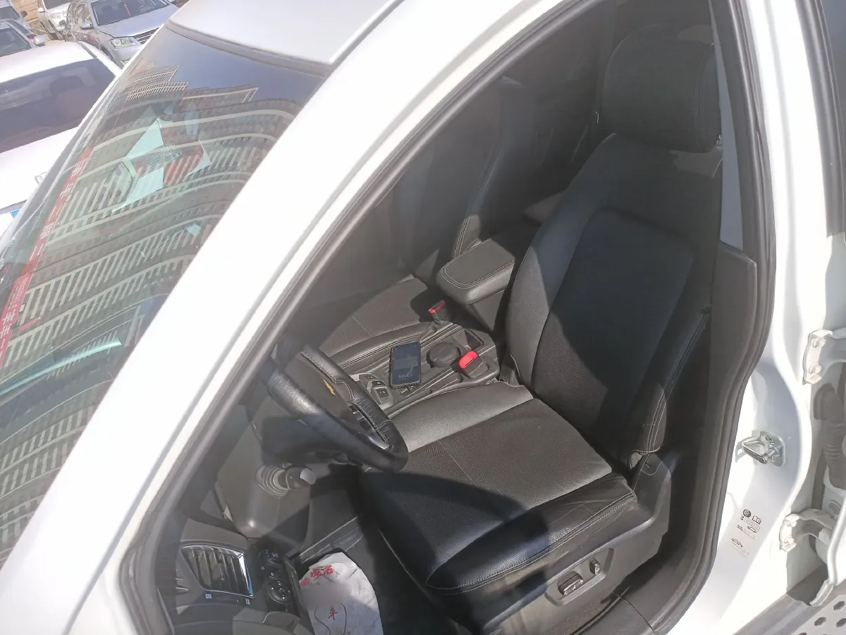 2015 Chevrolet Captiva 2.4L 167HP L4 6AT,autocango,china used car exporter,china ev exporter,chinese used car exporter,chinese used ev exporter