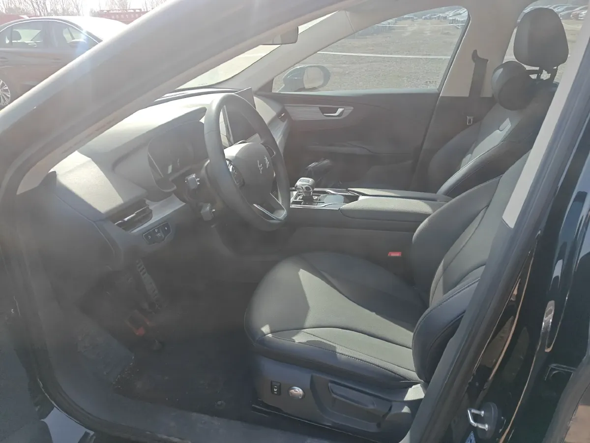 2024 HongQi E-QM5 BEV 60KWH,autocango,china used car exporter,china ev exporter,chinese used car exporter,chinese used ev exporter