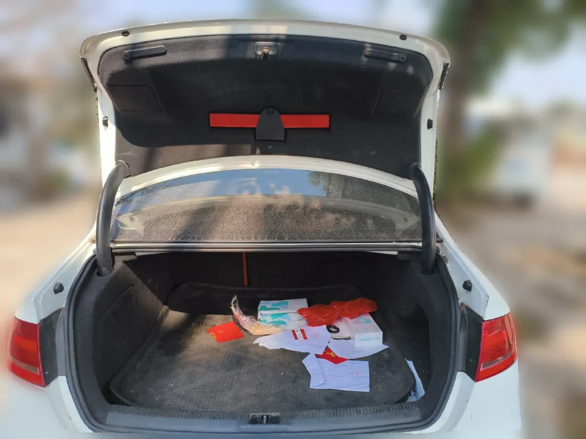 2012 Audi A4L 2.0T 180HP L4 CVT,autocango,china used car exporter,china ev exporter,chinese used car exporter,chinese used ev exporter