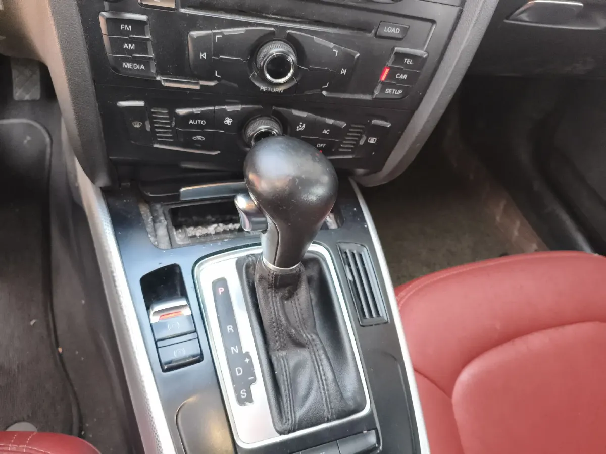 2012 Audi A4L 2.0T 180HP L4 CVT,autocango,china used car exporter,china ev exporter,chinese used car exporter,chinese used ev exporter