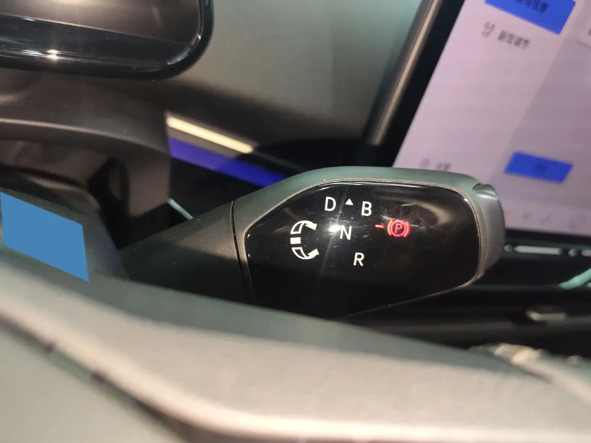 2024 Volkswagen ID.UNYX 06 BEV 82.4KWH,autocango,china used car exporter,china ev exporter,chinese used car exporter,chinese used ev exporter