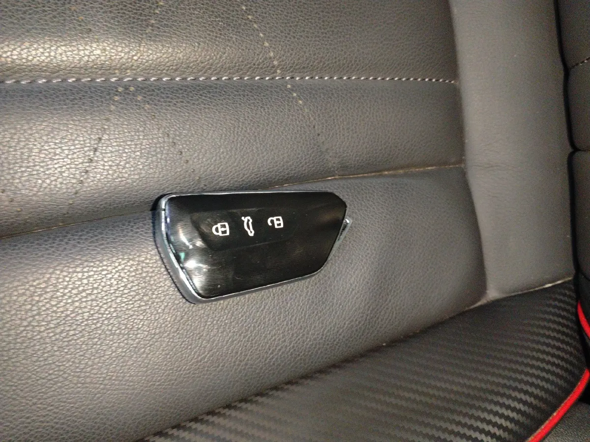 2023 Volkswagen ID.6 X BEV 83.4KWH,autocango,china used car exporter,china ev exporter,chinese used car exporter,chinese used ev exporter