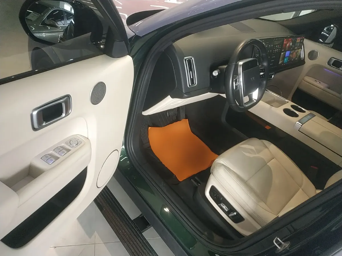 2022 Li L9 Range Extended 154HP REEV 42.6KWH,autocango,china used car exporter,china ev exporter,chinese used car exporter,chinese used ev exporter
