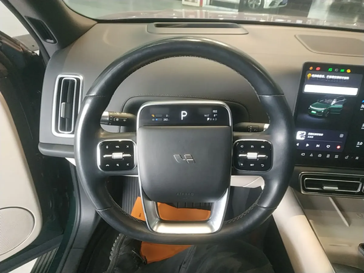 2022 Li L9 Range Extended 154HP REEV 42.6KWH,autocango,china used car exporter,china ev exporter,chinese used car exporter,chinese used ev exporter