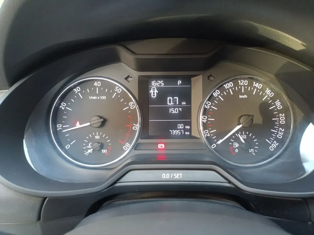 2017 Skoda Octavia 1.6L 110HP L4 6AT,autocango,china used car exporter,china ev exporter,chinese used car exporter,chinese used ev exporter