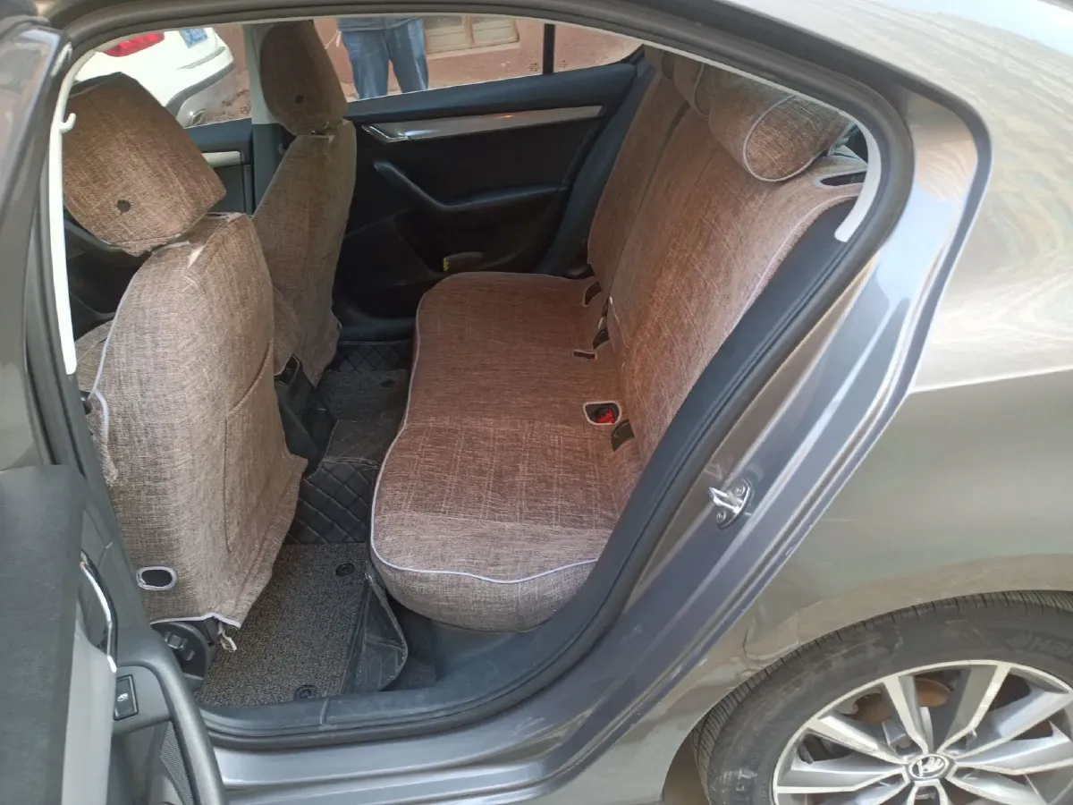 2017 Skoda Octavia 1.6L 110HP L4 6AT,autocango,china used car exporter,china ev exporter,chinese used car exporter,chinese used ev exporter