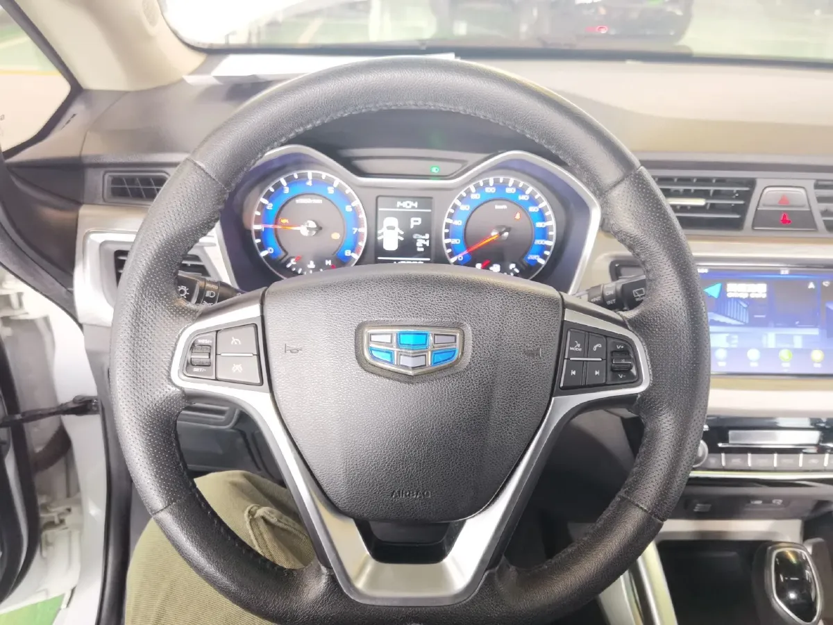 2017 Geely Vision X3 1.5L 102HP L4 4AT,autocango,china used car exporter,china ev exporter,chinese used car exporter,chinese used ev exporter