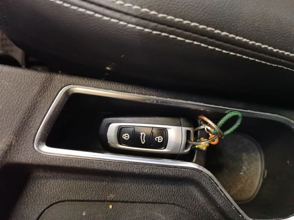 2017 Geely Vision X3 1.5L 102HP L4 4AT,autocango,china used car exporter,china ev exporter,chinese used car exporter,chinese used ev exporter