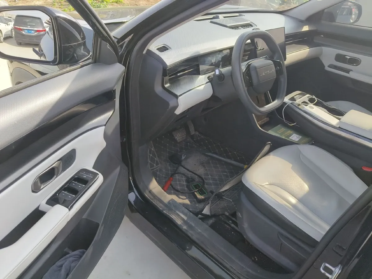 2022 Geely Okavango 1.8T 184HP L4 7DCT,autocango,china used car exporter,china ev exporter,chinese used car exporter,chinese used ev exporter