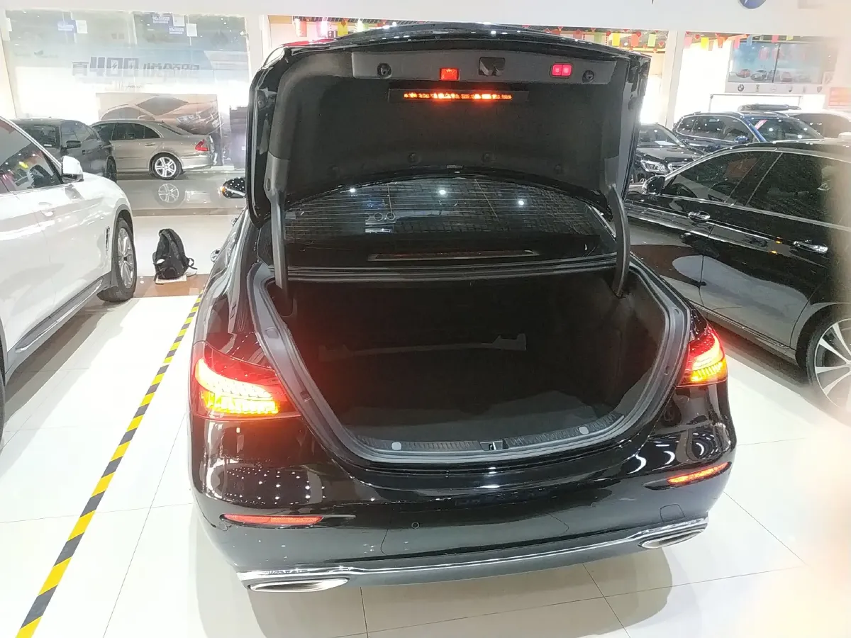 2021 Mercedes-Benz E Class 2.0T 258HP L4 9AT,autocango,china used car exporter,china ev exporter,chinese used car exporter,chinese used ev exporter