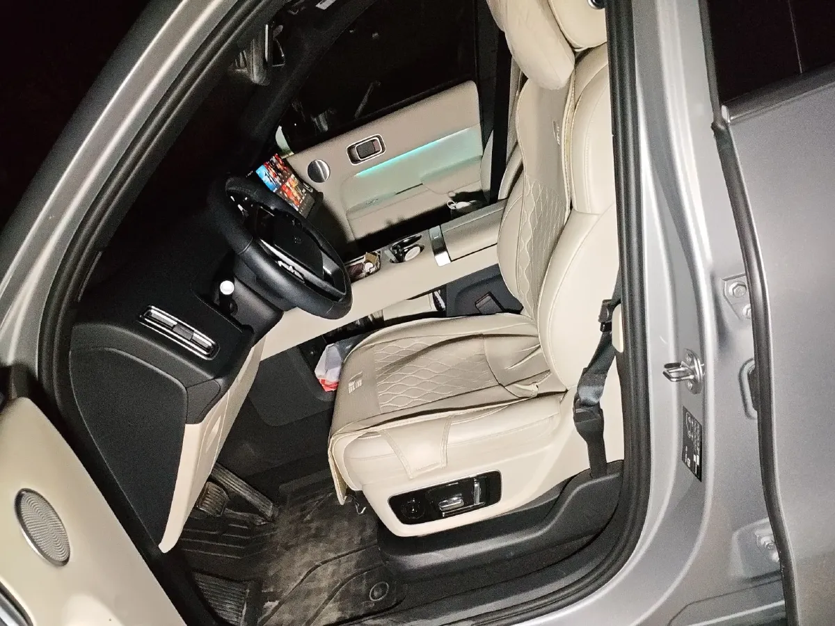 2023 Li L9 Range Extended 154HP REEV 42.6KWH,autocango,china used car exporter,china ev exporter,chinese used car exporter,chinese used ev exporter