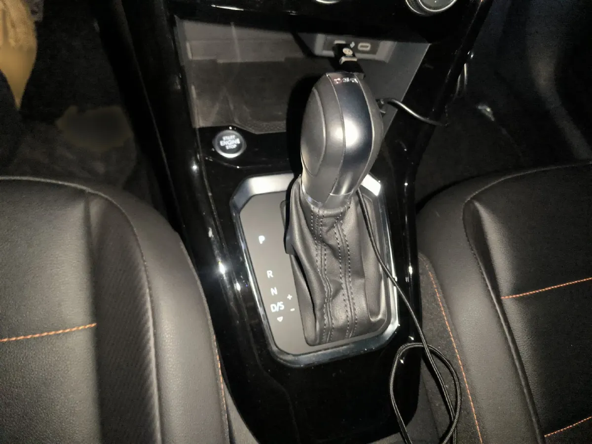 2021 Volkswagen T-Roc 1.4T 150HP L4 7DCT,autocango,china used car exporter,china ev exporter,chinese used car exporter,chinese used ev exporter