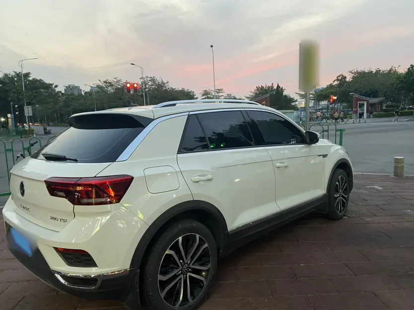 2021 Volkswagen T-Roc 1.4T 150HP L4 7DCT,autocango,china used car exporter,china ev exporter,chinese used car exporter,chinese used ev exporter
