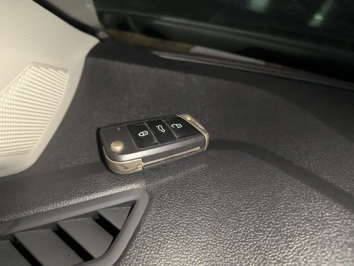 2021 Volkswagen T-Roc 1.4T 150HP L4 7DCT,autocango,china used car exporter,china ev exporter,chinese used car exporter,chinese used ev exporter