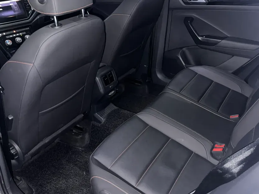 2021 Volkswagen T-Roc 1.4T 150HP L4 7DCT,autocango,china used car exporter,china ev exporter,chinese used car exporter,chinese used ev exporter