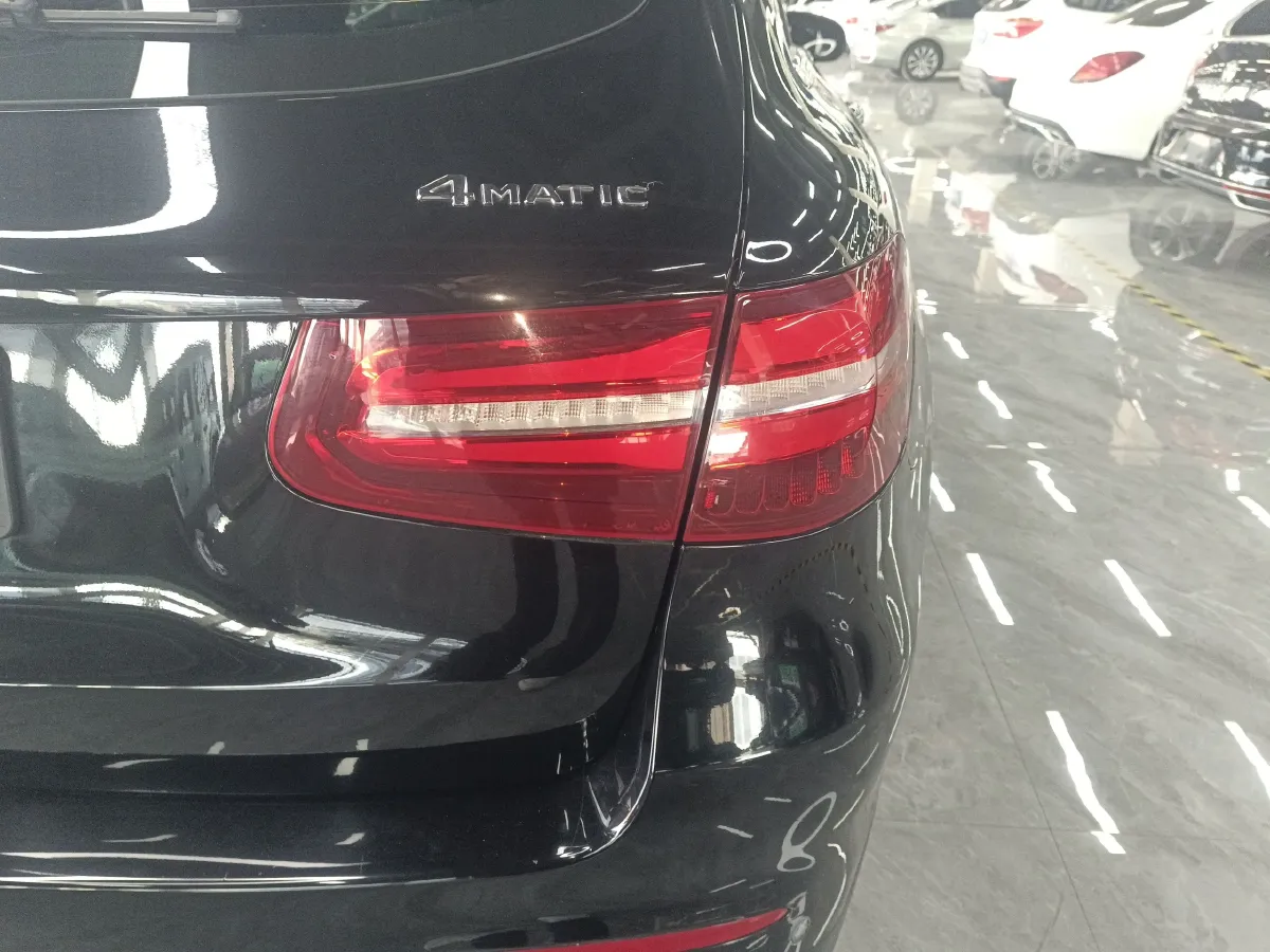 2018 Mercedes-Benz GLC Class 2.0T 211HP L4 9AT,autocango,china used car exporter,china ev exporter,chinese used car exporter,chinese used ev exporter