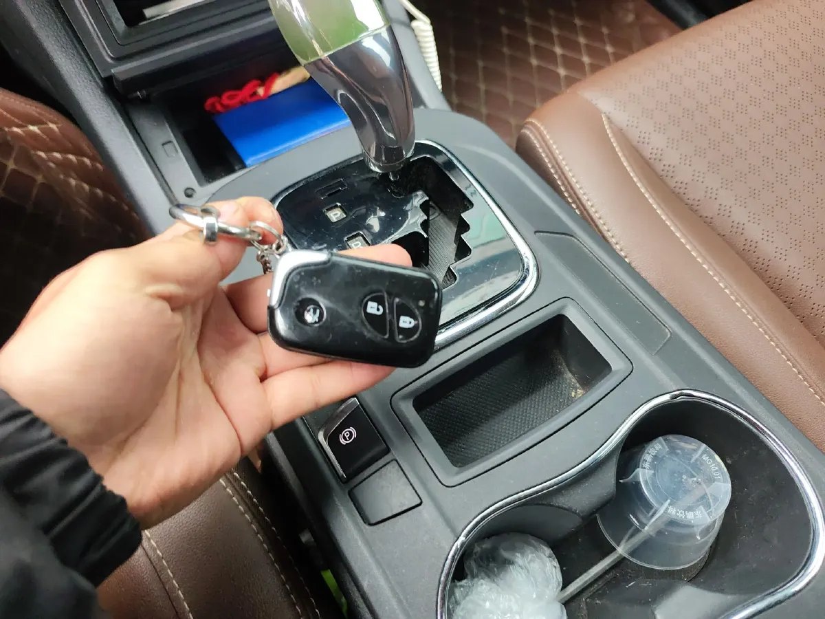 2015 BYD S7 2.0T 205HP L4 6DCT,autocango,china used car exporter,china ev exporter,chinese used car exporter,chinese used ev exporter