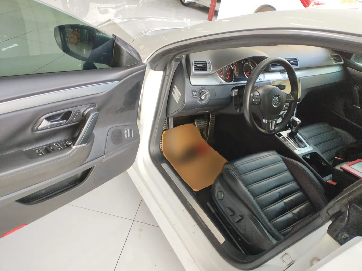 2013 Volkswagen CC 1.8T 160HP L4 7DCT,autocango,china used car exporter,china ev exporter,chinese used car exporter,chinese used ev exporter