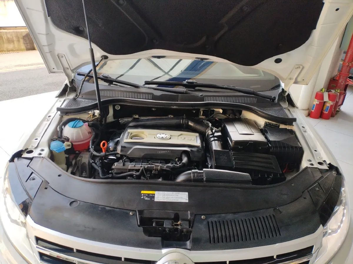 2013 Volkswagen CC 1.8T 160HP L4 7DCT,autocango,china used car exporter,china ev exporter,chinese used car exporter,chinese used ev exporter