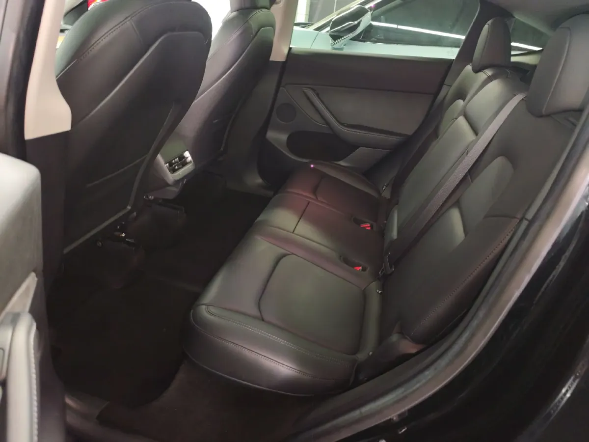 2022 Tesla Model Y BEV 60KWH,autocango,china used car exporter,china ev exporter,chinese used car exporter,chinese used ev exporter