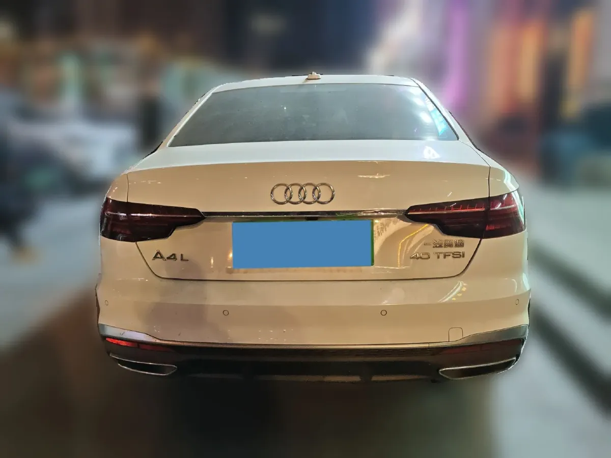 2024 Audi A4L 2.0T 190HP L4 7DCT,autocango,china used car exporter,china ev exporter,chinese used car exporter,chinese used ev exporter