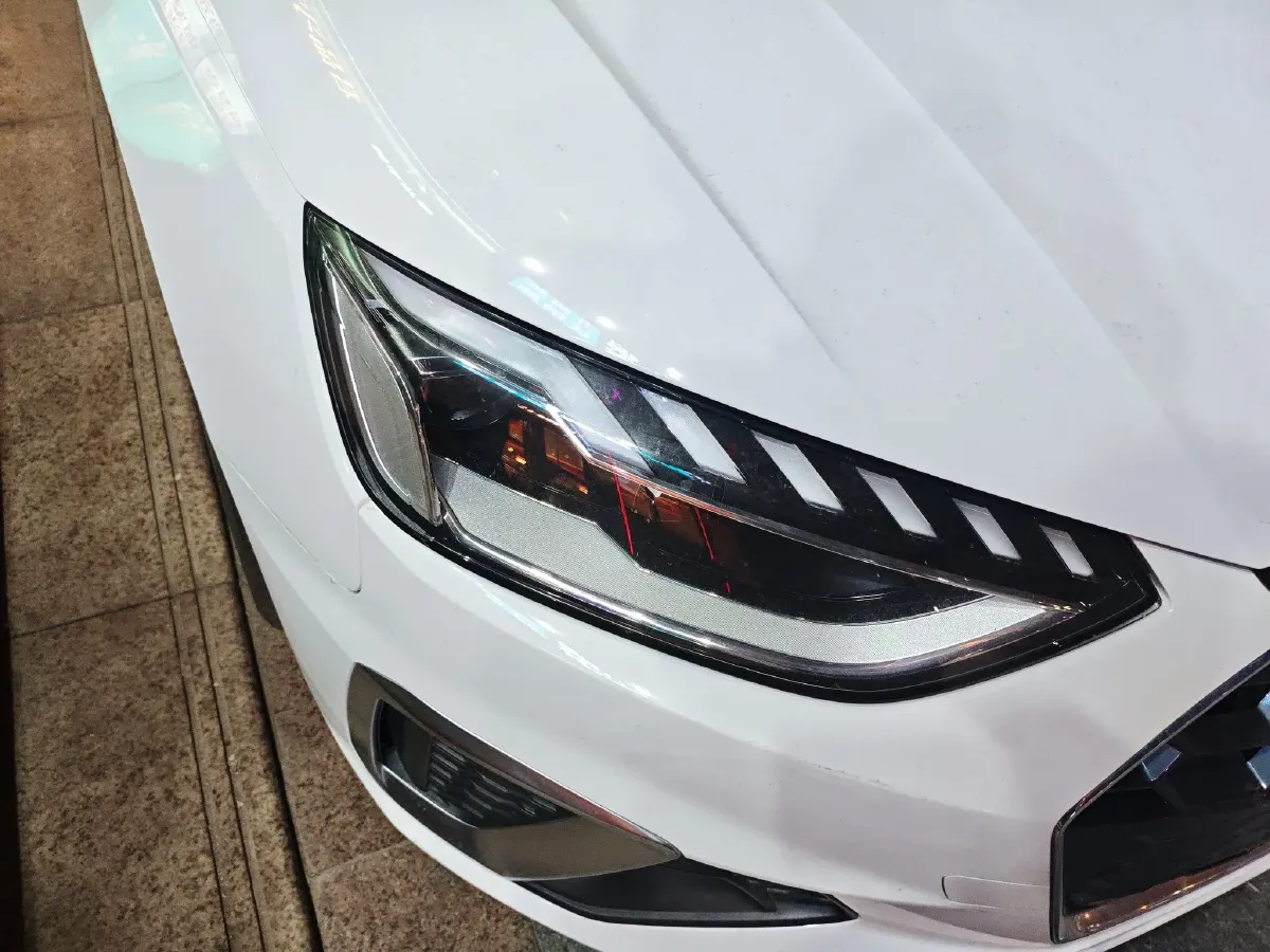 2024 Audi A4L 2.0T 190HP L4 7DCT,autocango,china used car exporter,china ev exporter,chinese used car exporter,chinese used ev exporter