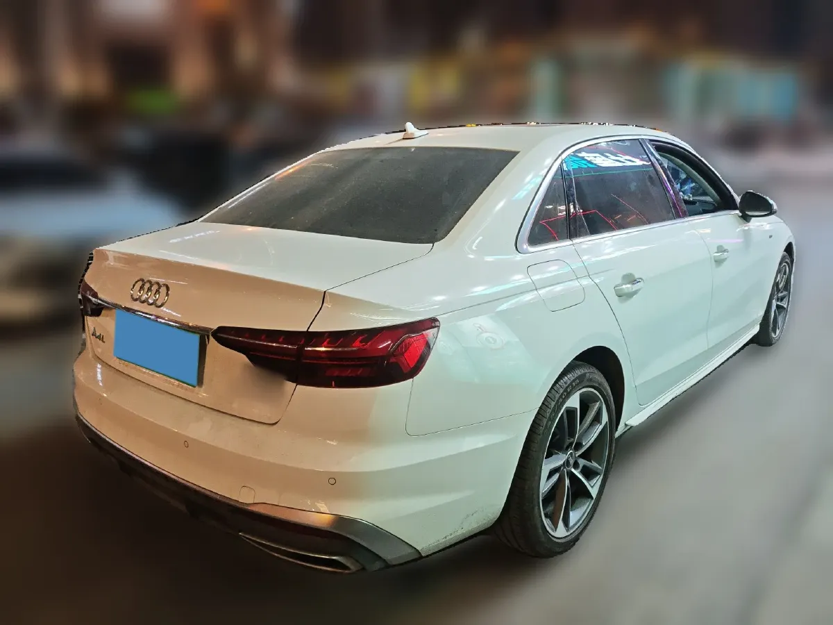 2024 Audi A4L 2.0T 190HP L4 7DCT,autocango,china used car exporter,china ev exporter,chinese used car exporter,chinese used ev exporter