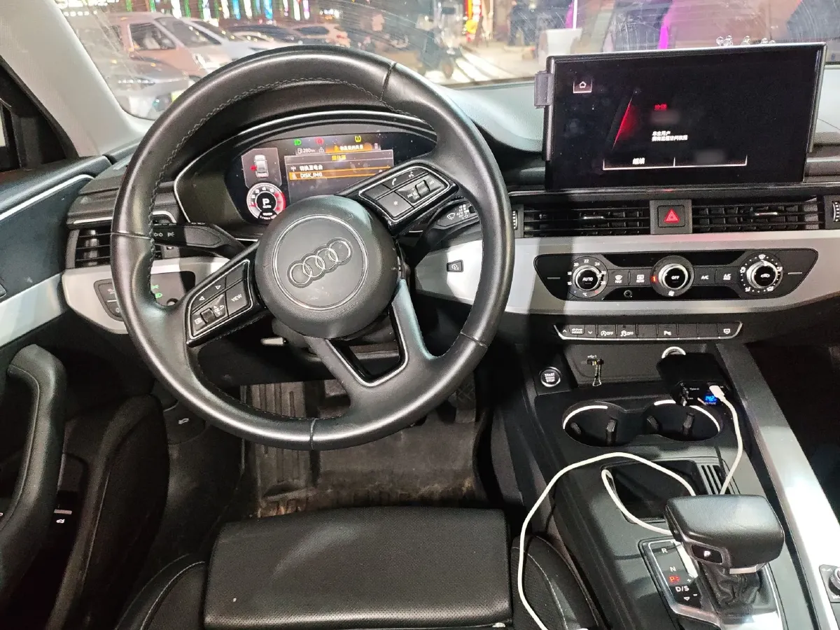 2024 Audi A4L 2.0T 190HP L4 7DCT,autocango,china used car exporter,china ev exporter,chinese used car exporter,chinese used ev exporter