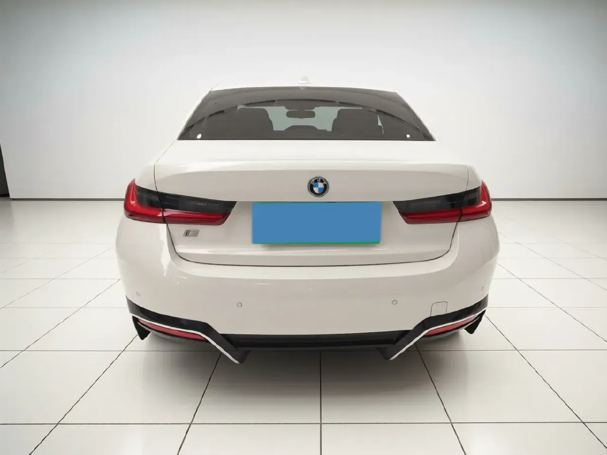 2024 BMW i3 BEV 70KWH,autocango,china used car exporter,china ev exporter,chinese used car exporter,chinese used ev exporter