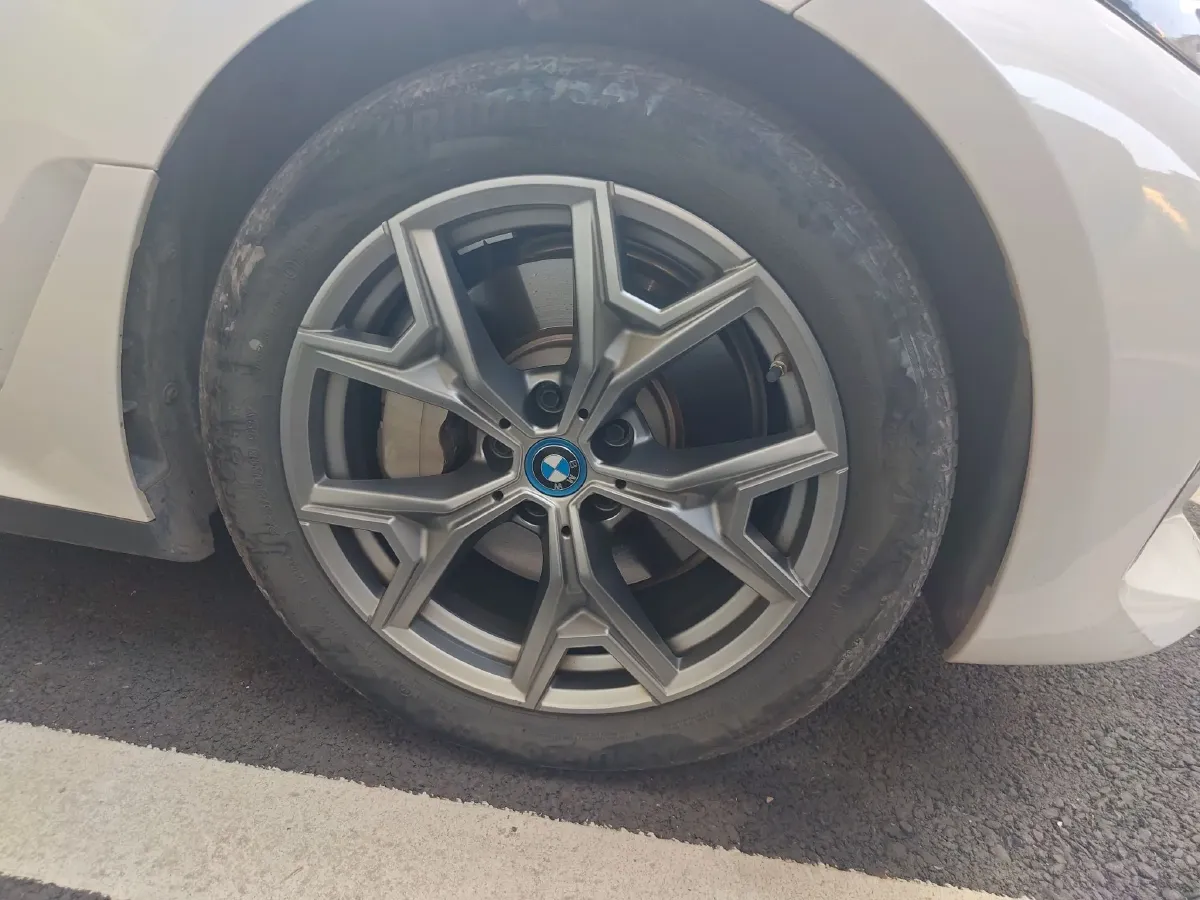 2024 BMW i3 BEV 70KWH,autocango,china used car exporter,china ev exporter,chinese used car exporter,chinese used ev exporter