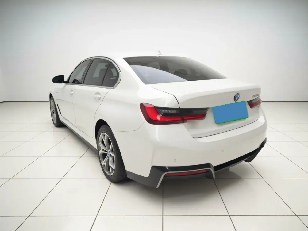 2024 BMW i3 BEV 70KWH,autocango,china used car exporter,china ev exporter,chinese used car exporter,chinese used ev exporter