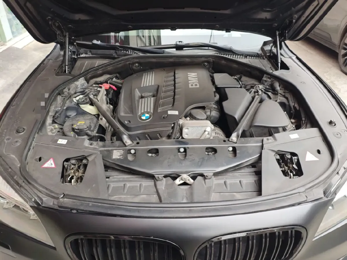 2014 BMW 7 Series 3.0L 258HP L6 8AT,autocango,china used car exporter,china ev exporter,chinese used car exporter,chinese used ev exporter