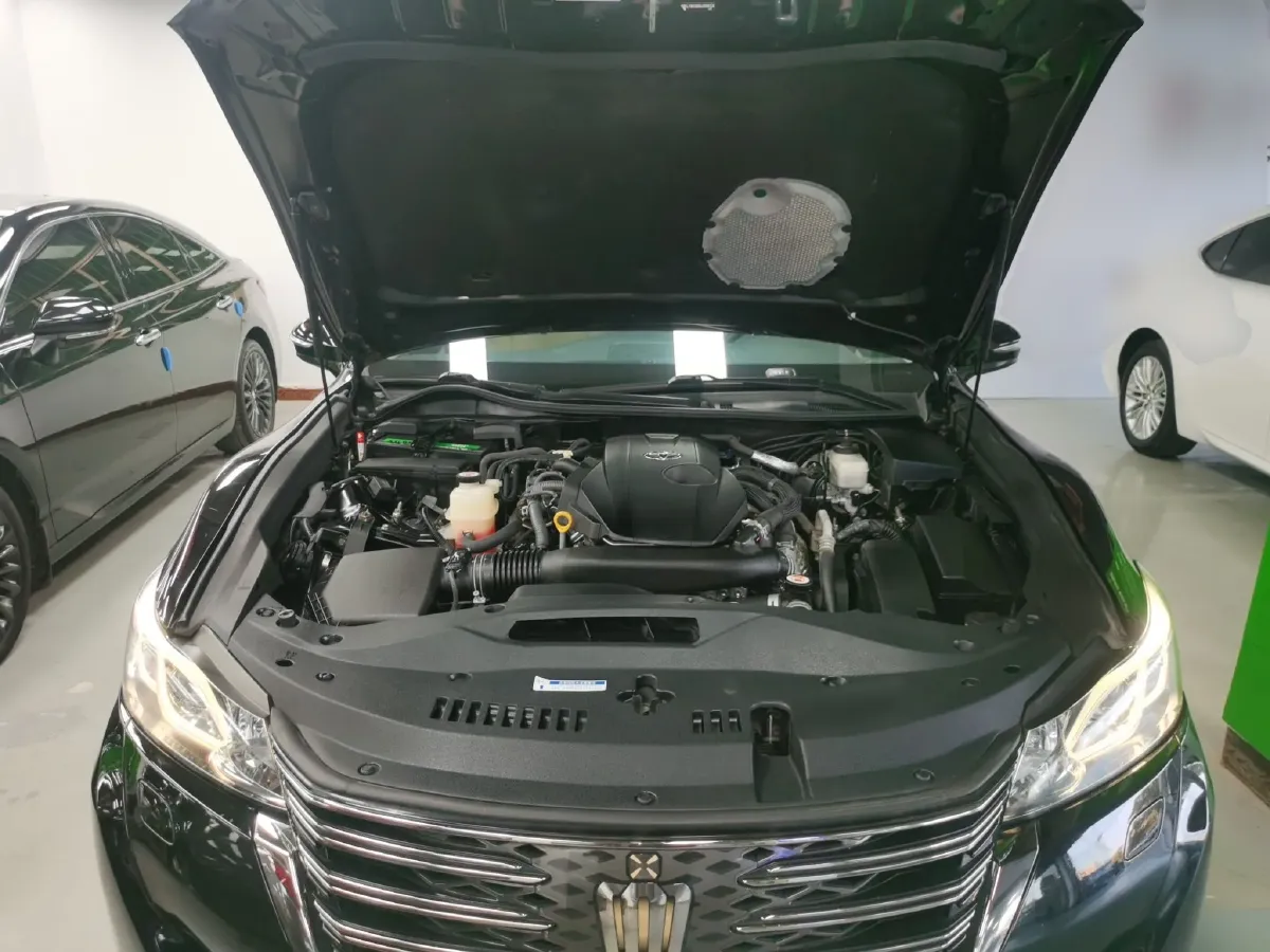 2018 Toyota Crown 2.0T 235HP L4 8AT,autocango,china used car exporter,china ev exporter,chinese used car exporter,chinese used ev exporter