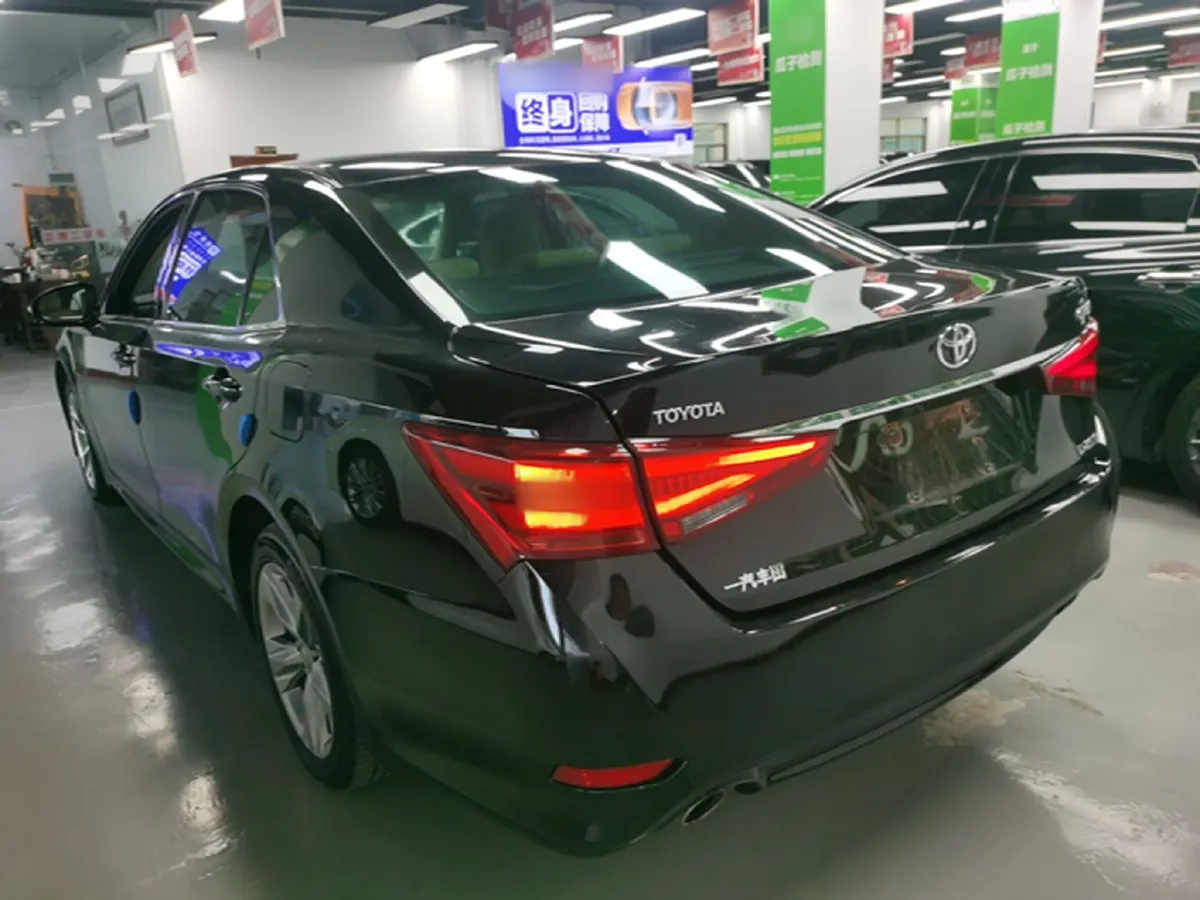 2018 Toyota Crown 2.0T 235HP L4 8AT,autocango,china used car exporter,china ev exporter,chinese used car exporter,chinese used ev exporter