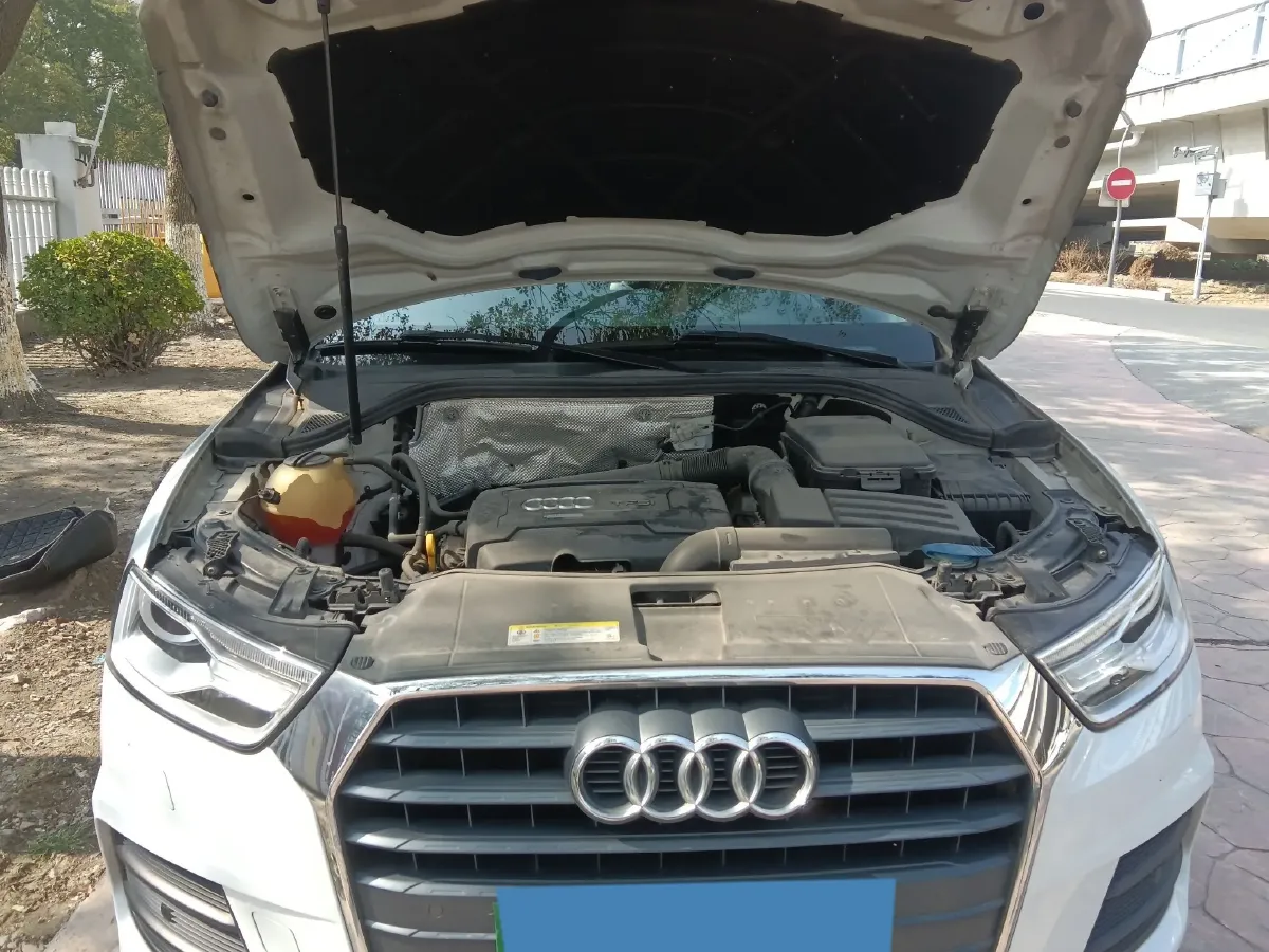 2016 Audi Q3 2.0T 170HP L4 7DCT,autocango,china used car exporter,china ev exporter,chinese used car exporter,chinese used ev exporter