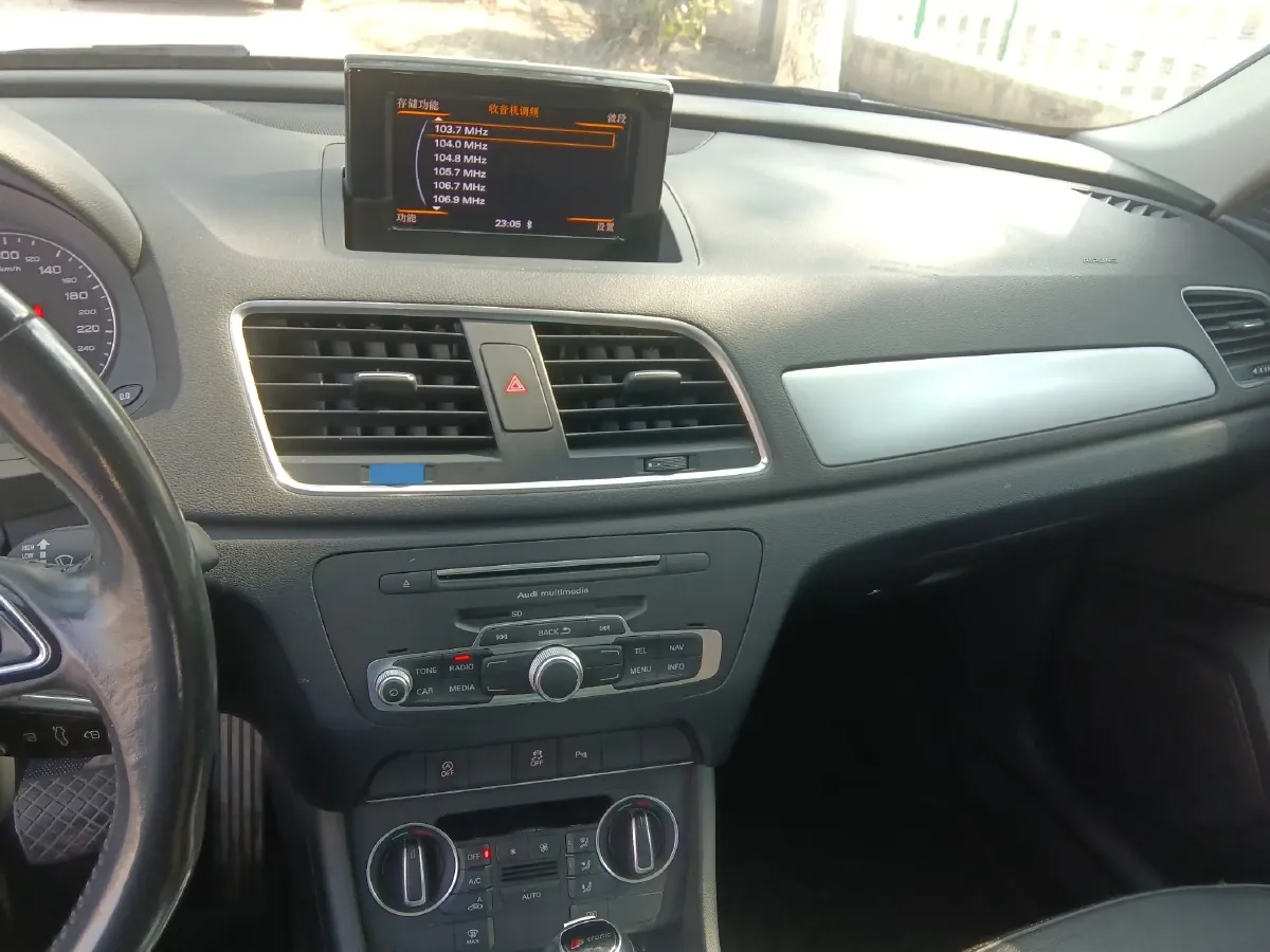 2016 Audi Q3 2.0T 170HP L4 7DCT,autocango,china used car exporter,china ev exporter,chinese used car exporter,chinese used ev exporter