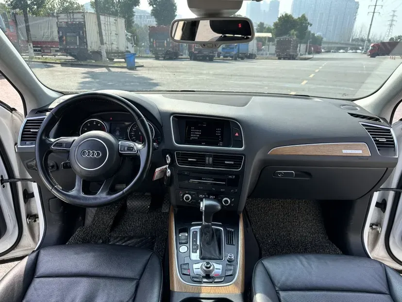 2015 Audi Q5 2.0T 224HP L4 8AT,autocango,china used car exporter,china ev exporter,chinese used car exporter,chinese used ev exporter