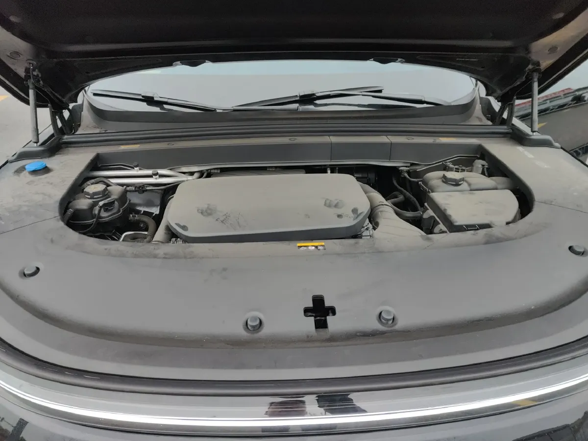 2024 Li L6 Range Extended 154HP L4 REEV 36.8KWH,autocango,china used car exporter,china ev exporter,chinese used car exporter,chinese used ev exporter