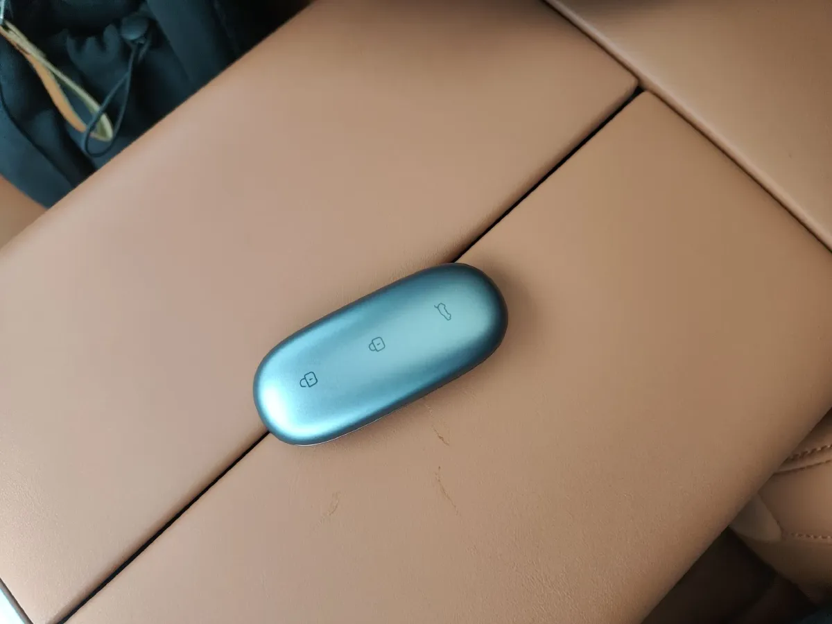 2024 Li L6 Range Extended 154HP L4 REEV 36.8KWH,autocango,china used car exporter,china ev exporter,chinese used car exporter,chinese used ev exporter