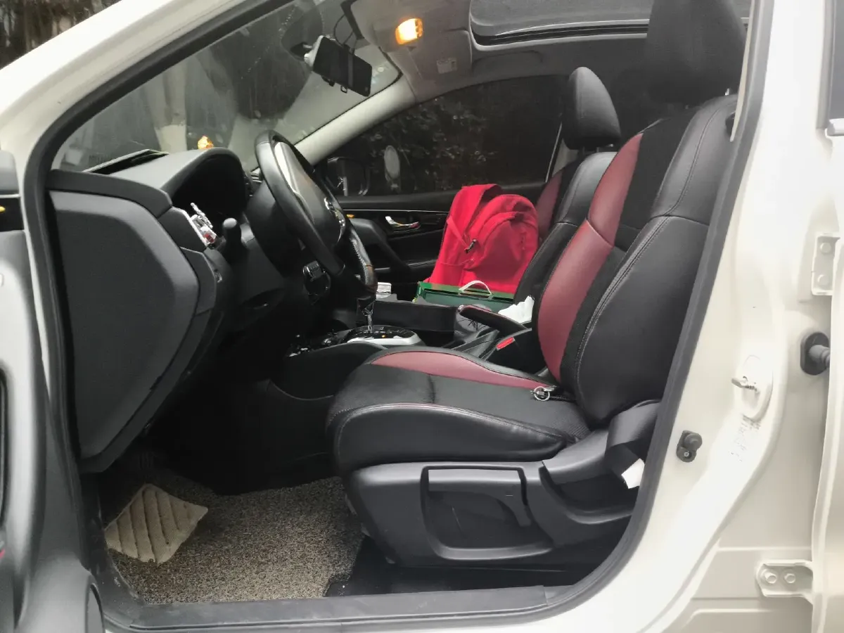 2017 Nissan Qashqai 2.0L 150HP L4 CVT,autocango,china used car exporter,china ev exporter,chinese used car exporter,chinese used ev exporter