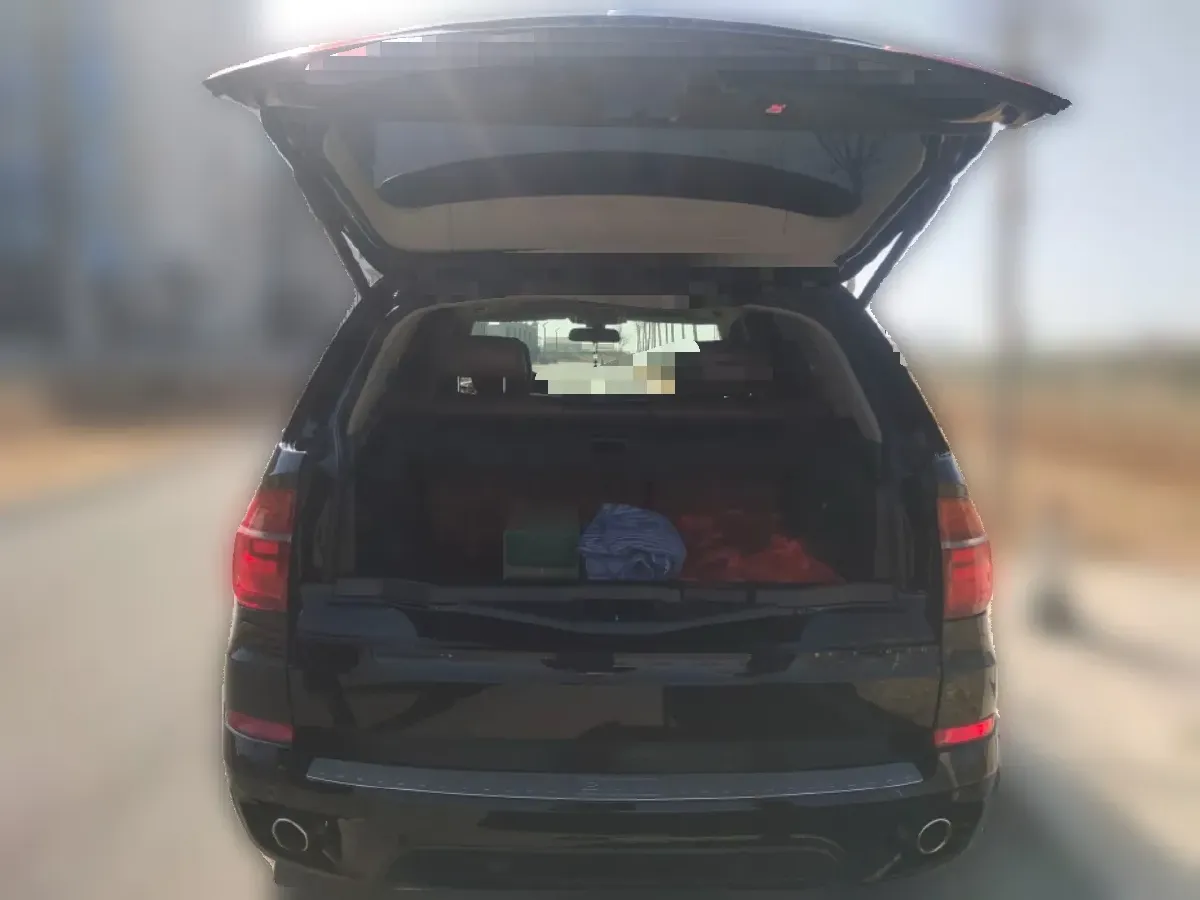 2011 BMW X5 3.0T 306HP L6 8AT,autocango,china used car exporter,china ev exporter,chinese used car exporter,chinese used ev exporter