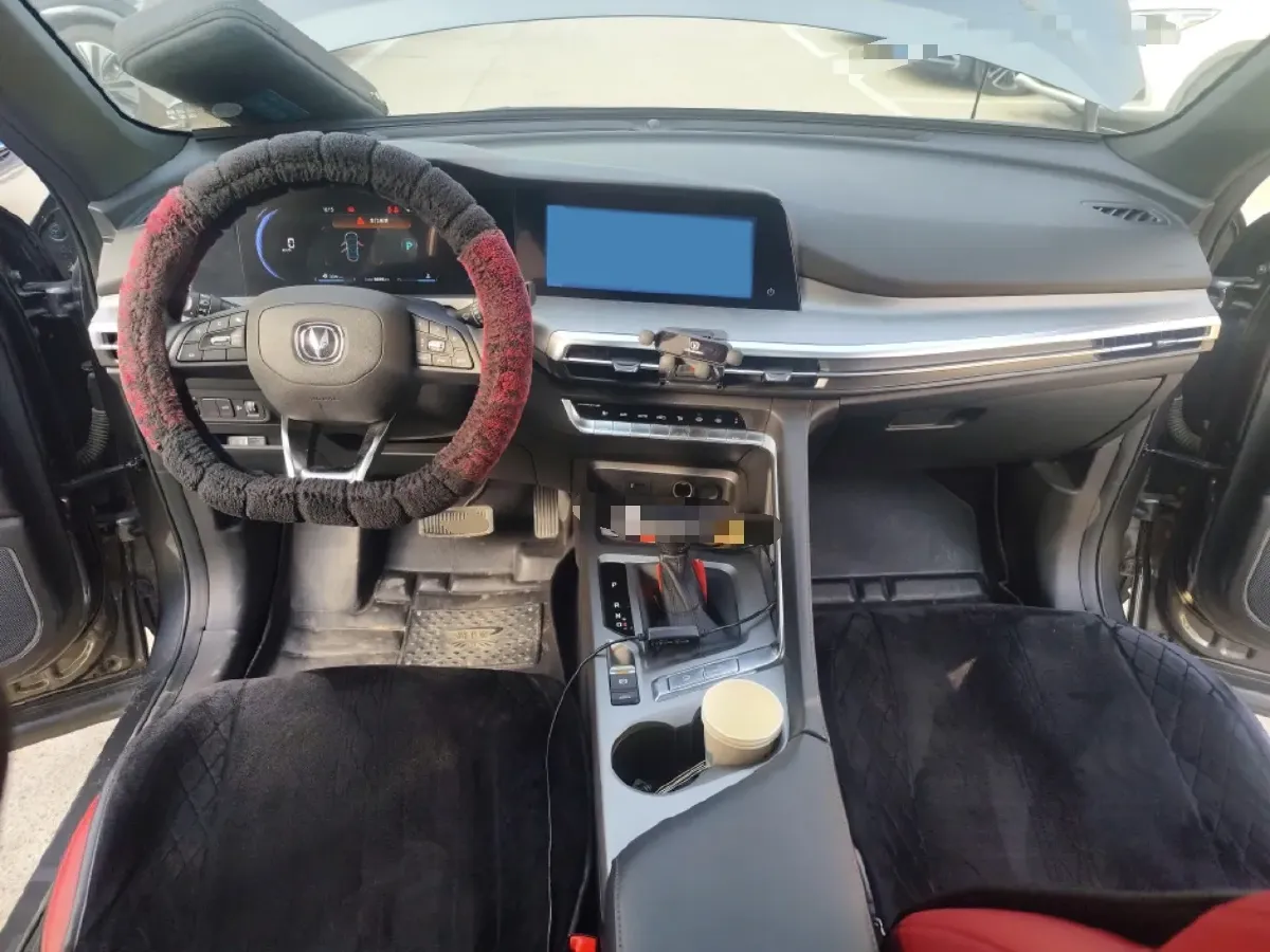 2021 ChangAn CS35 Plus 1.4T 160HP L4 7DCT,autocango,china used car exporter,china ev exporter,chinese used car exporter,chinese used ev exporter