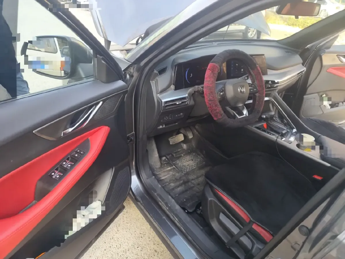 2021 ChangAn CS35 Plus 1.4T 160HP L4 7DCT,autocango,china used car exporter,china ev exporter,chinese used car exporter,chinese used ev exporter