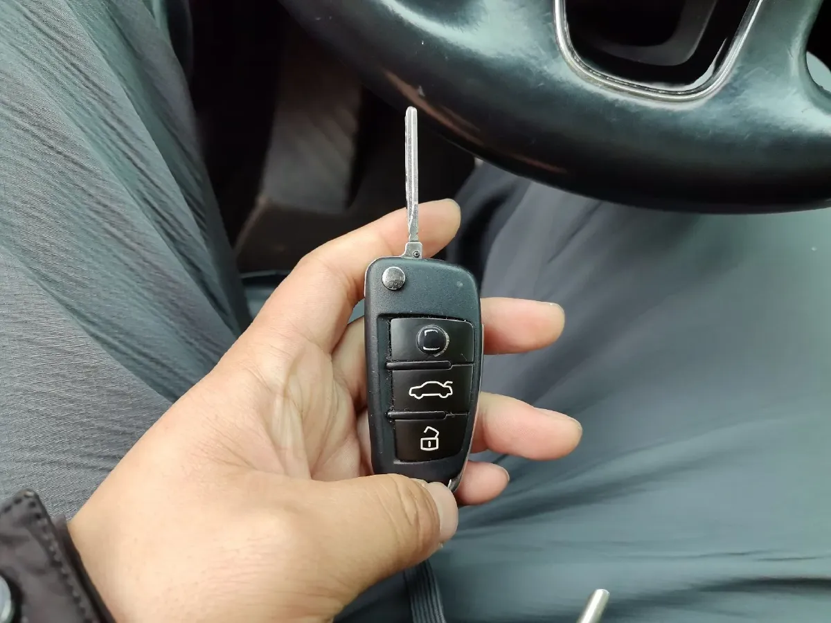 2015 Audi Q3 2.0T 170HP L4 7DCT,autocango,china used car exporter,china ev exporter,chinese used car exporter,chinese used ev exporter