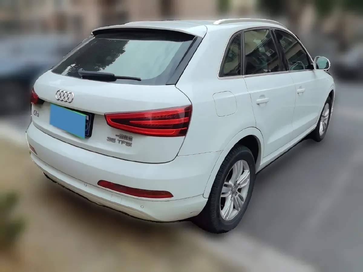 2015 Audi Q3 2.0T 170HP L4 7DCT,autocango,china used car exporter,china ev exporter,chinese used car exporter,chinese used ev exporter
